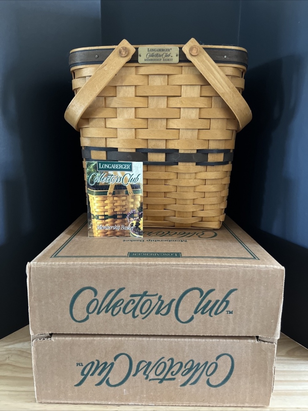 1998 Longaberger Collector’s Club Membership Basket w/ box and pamphlet